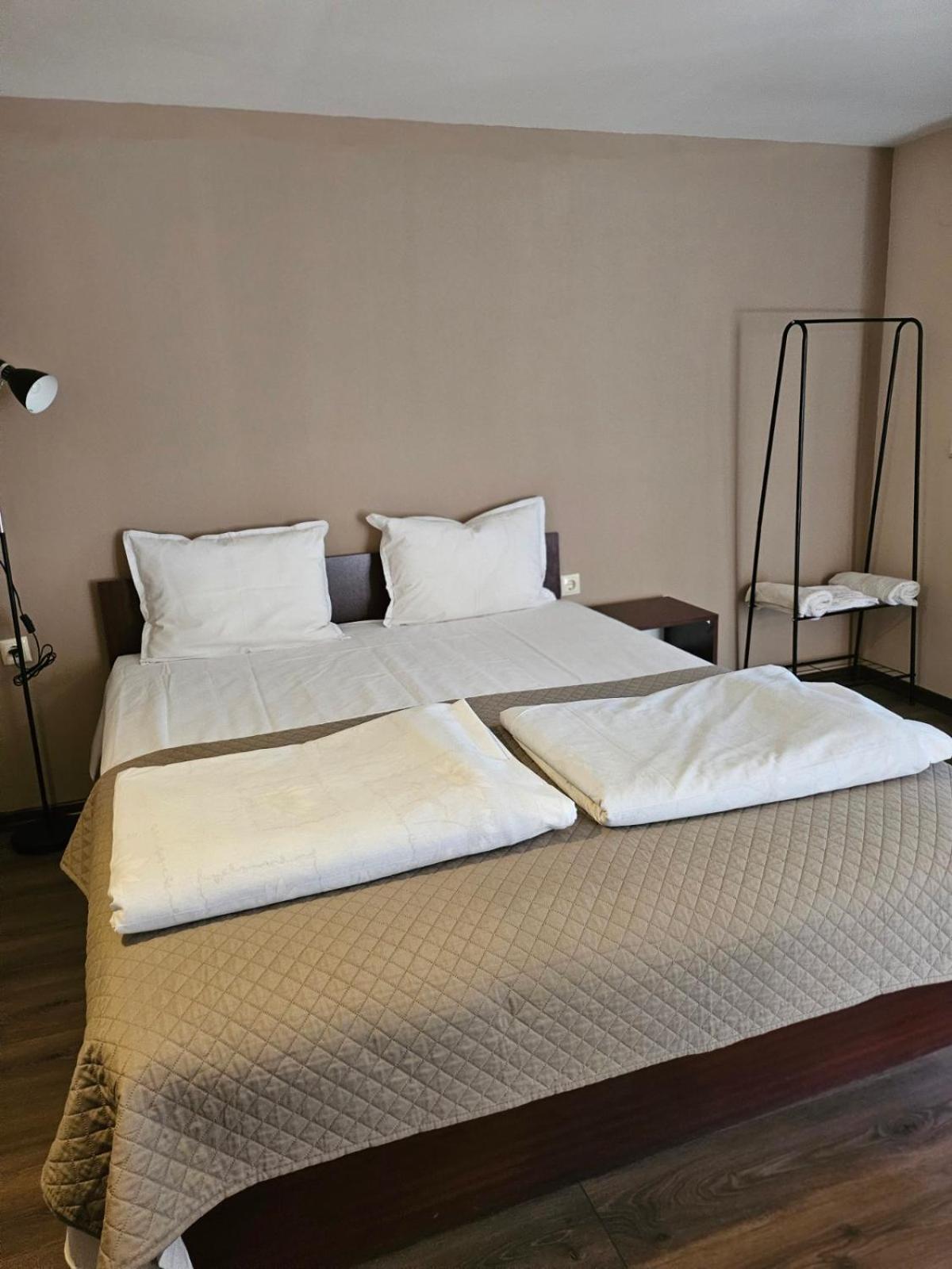 Orehite-Family Hotel ,Food & Pool Bozhichen Экстерьер фото