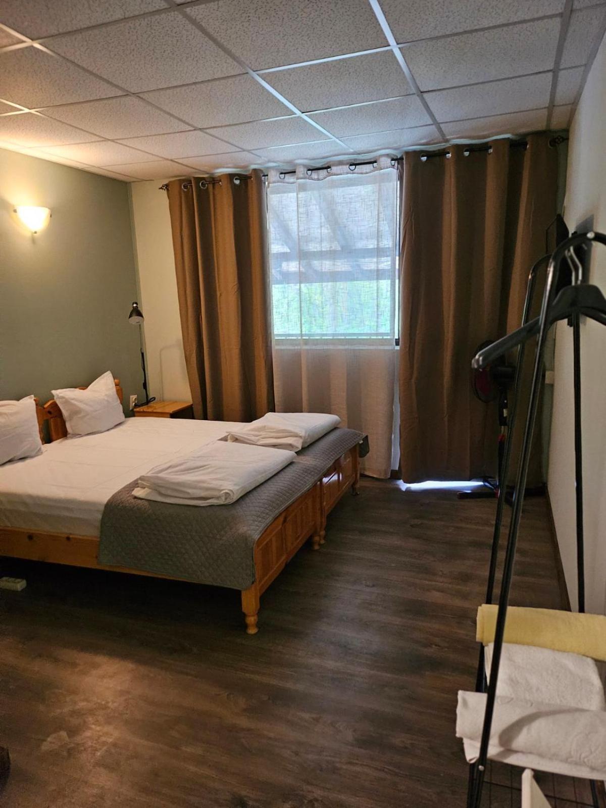 Orehite-Family Hotel ,Food & Pool Bozhichen Экстерьер фото