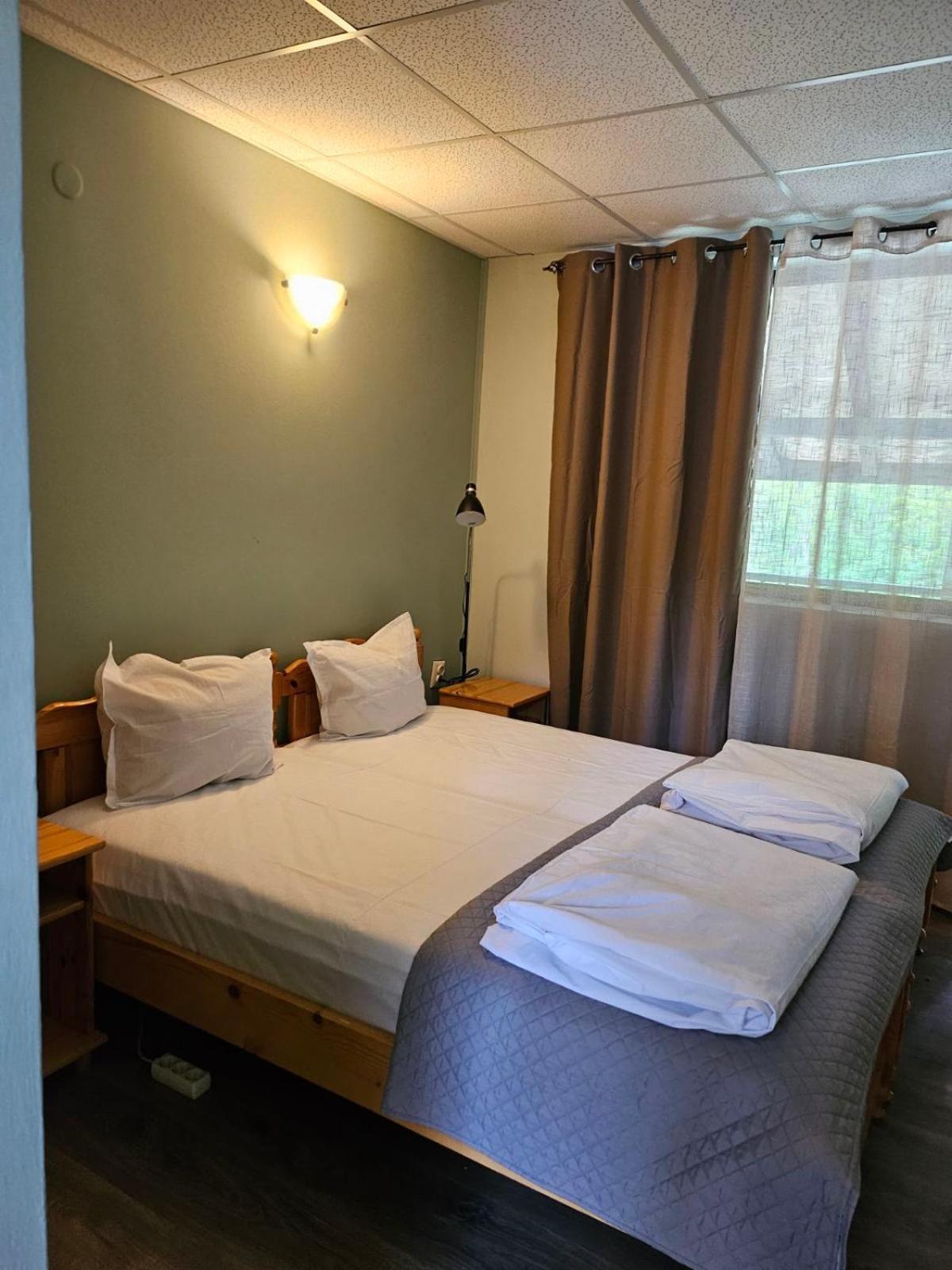 Orehite-Family Hotel ,Food & Pool Bozhichen Экстерьер фото