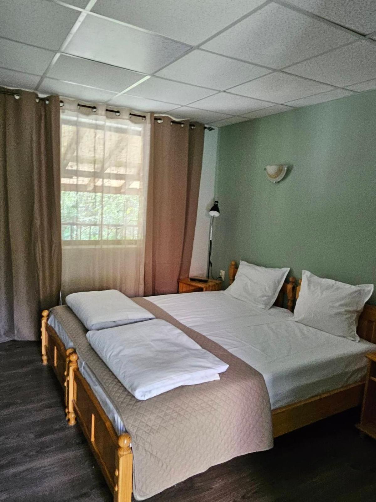 Orehite-Family Hotel ,Food & Pool Bozhichen Экстерьер фото