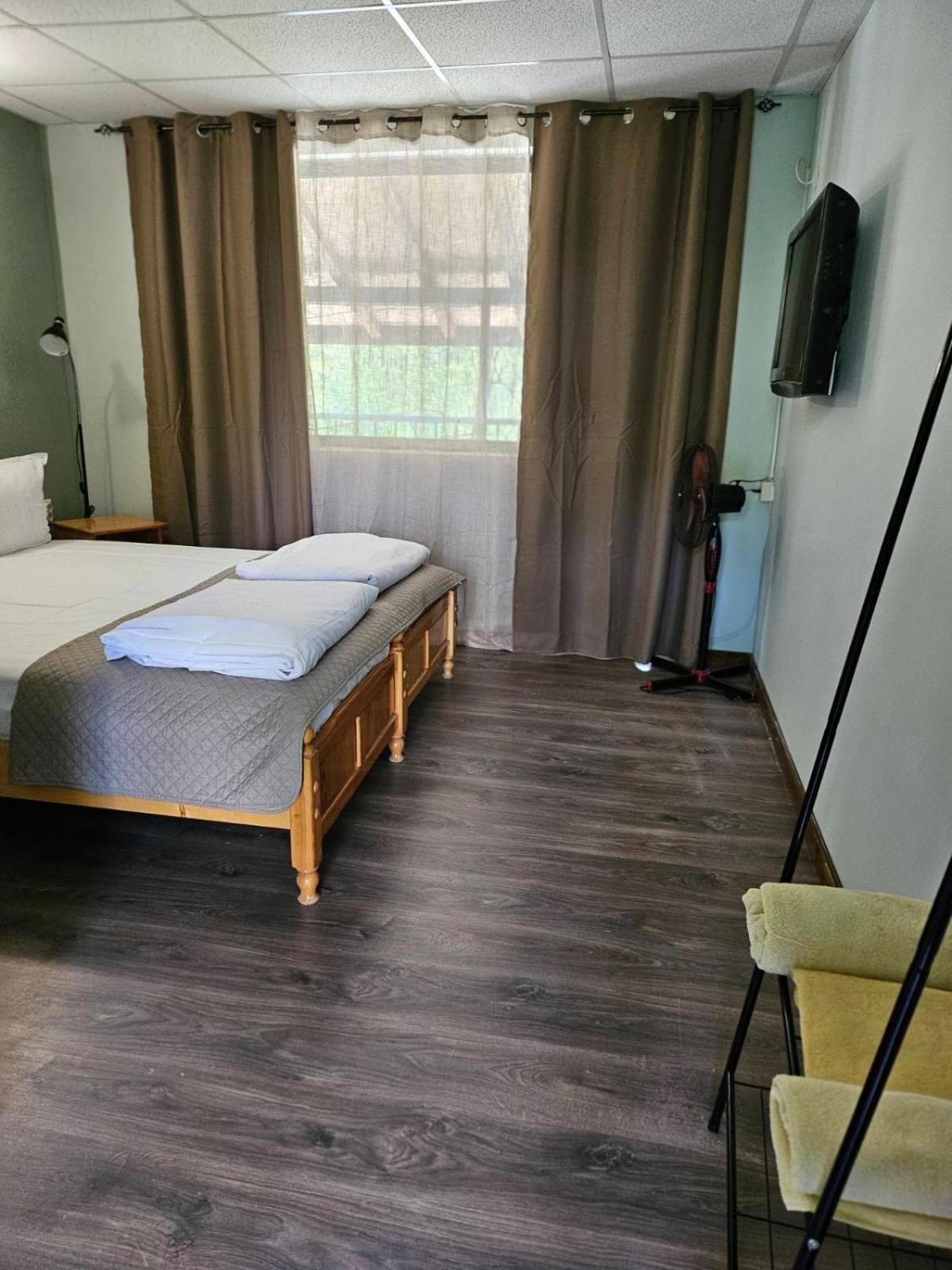 Orehite-Family Hotel ,Food & Pool Bozhichen Экстерьер фото