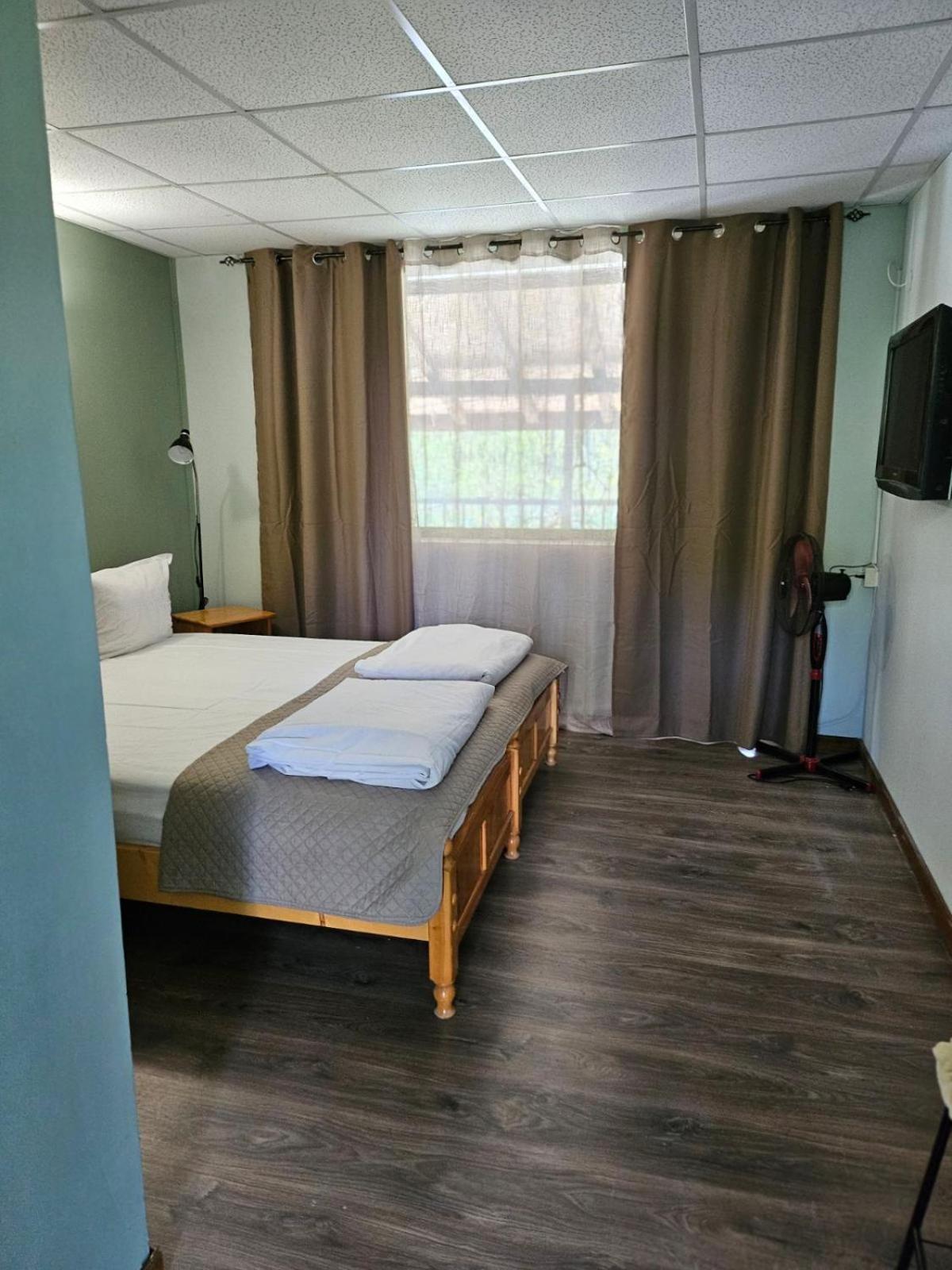 Orehite-Family Hotel ,Food & Pool Bozhichen Экстерьер фото